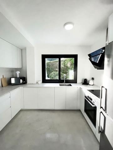 3 slaapkamer Villa te huur in Marbella met zwembad - € 10.000 (Ref: 9975064)