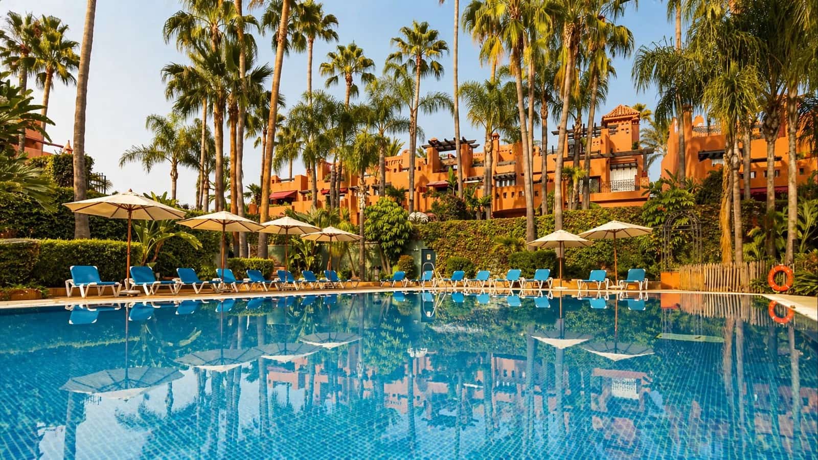 4 soverom Hus til leie i Marbella med svømmebasseng garasje - € 15 000 (Ref: 9977052)