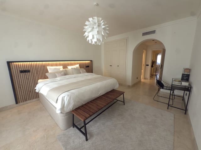 3 slaapkamer Appartement te huur in Marbella met zwembad garage - € 4.500 (Ref: 9978552)