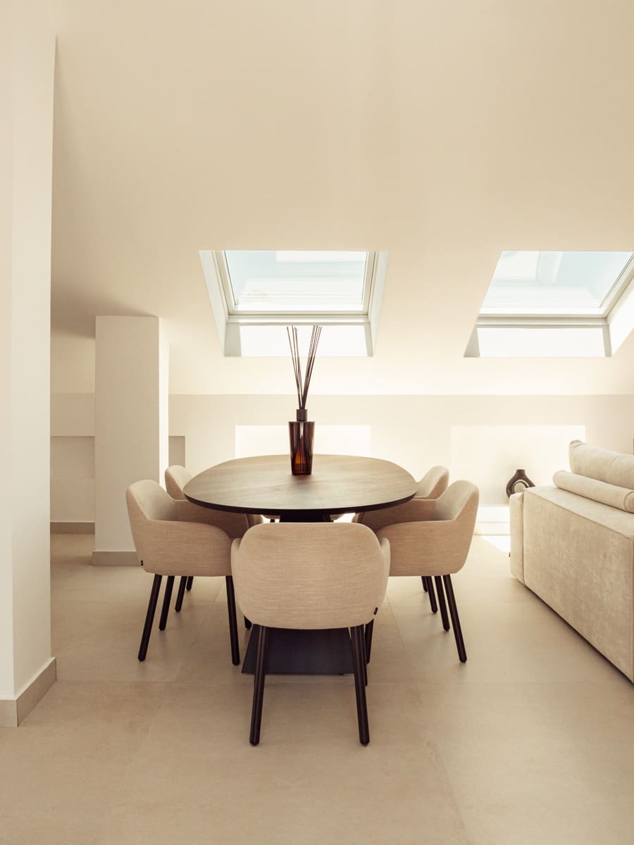 3 soverom Penthouse til salgs i Nueva Andalucia med svømmebasseng - € 1 375 000 (Ref: 9984646)