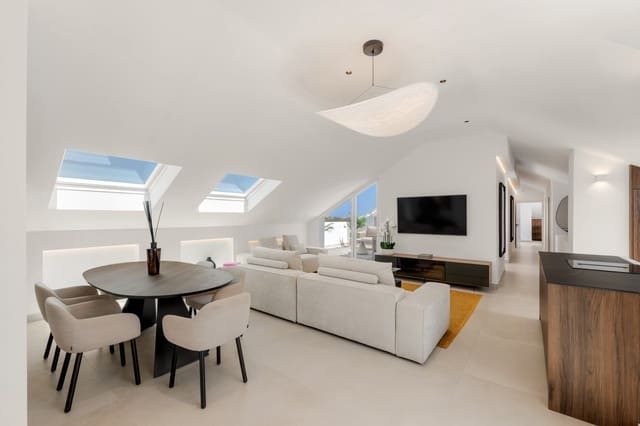 3 makuuhuone Kattohuoneisto myytävänä paikassa Nueva Andalucia, Marbella mukana uima-altaan - 1 375 000 € (Ref: 9984646)