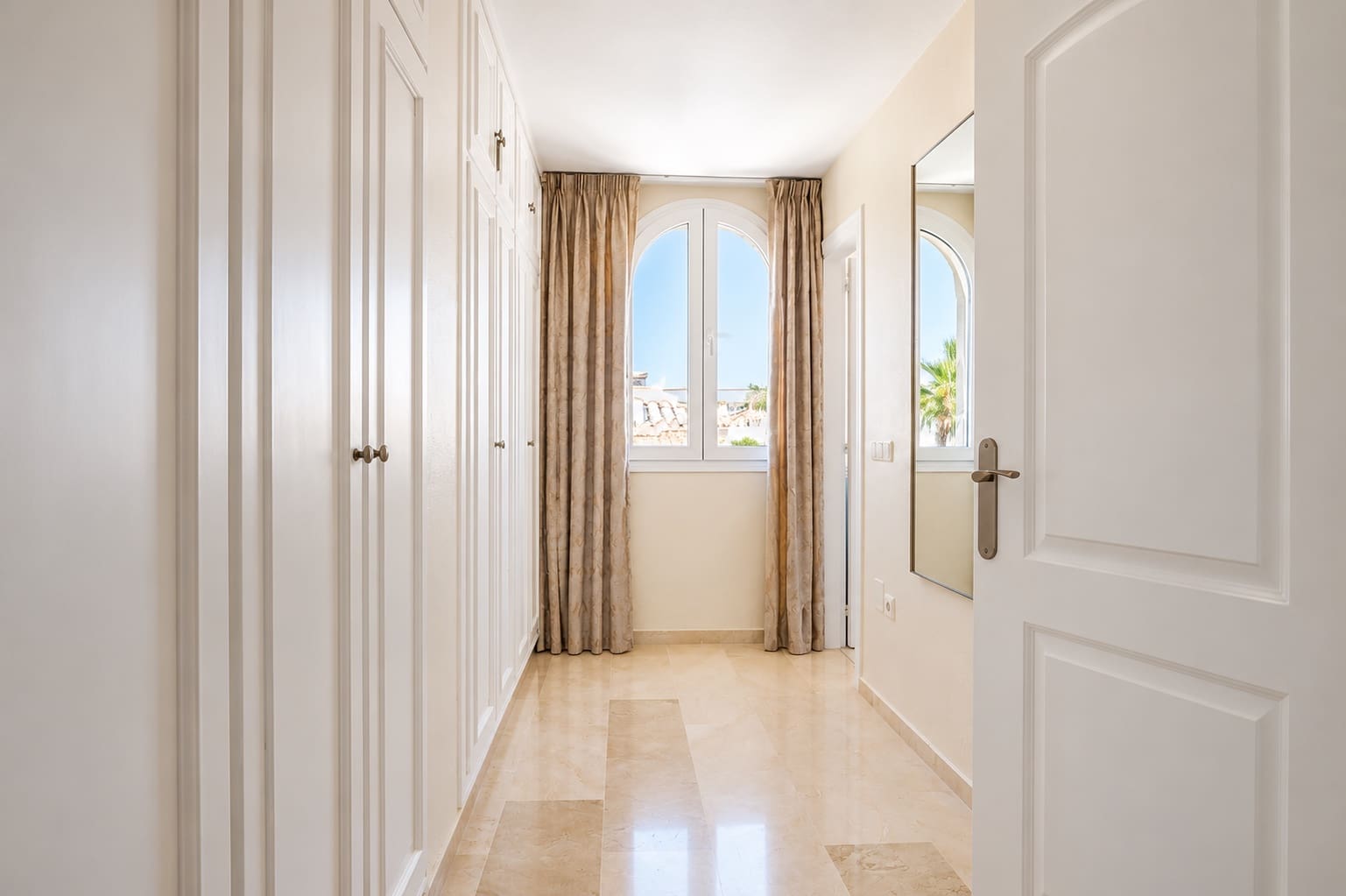 3 bedroom Apartment for sale in Marbella with pool garage - € 775,000 (Ref: 9998559)