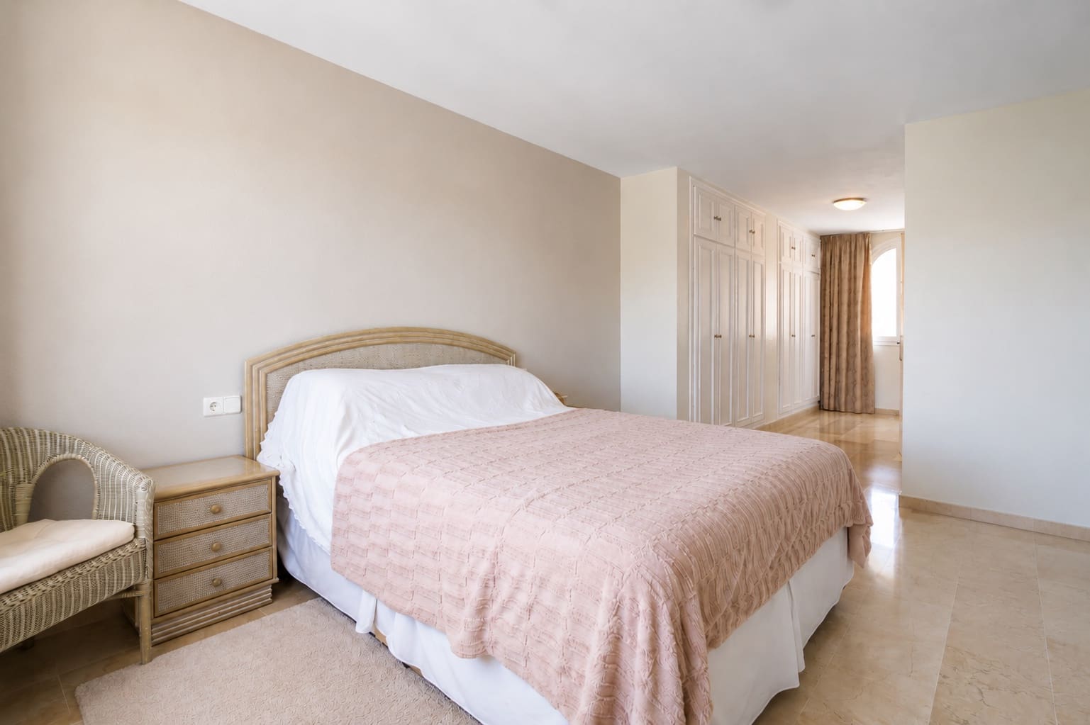 3 bedroom Apartment for sale in Marbella with pool garage - € 775,000 (Ref: 9998559)