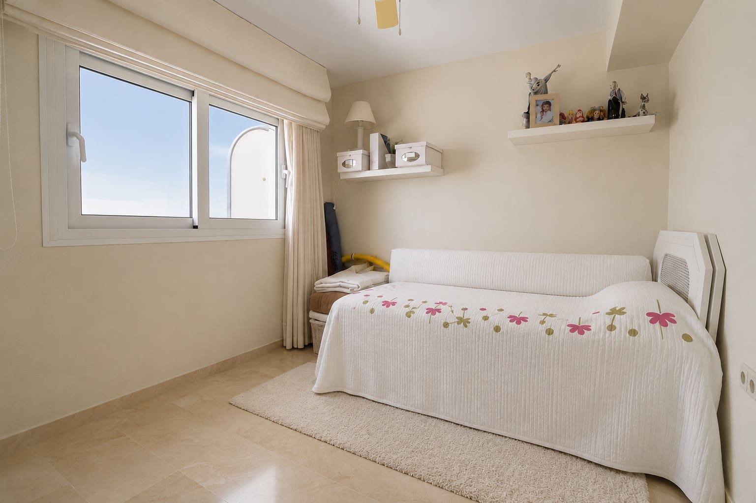 3 bedroom Apartment for sale in Marbella with pool garage - € 775,000 (Ref: 9998559)