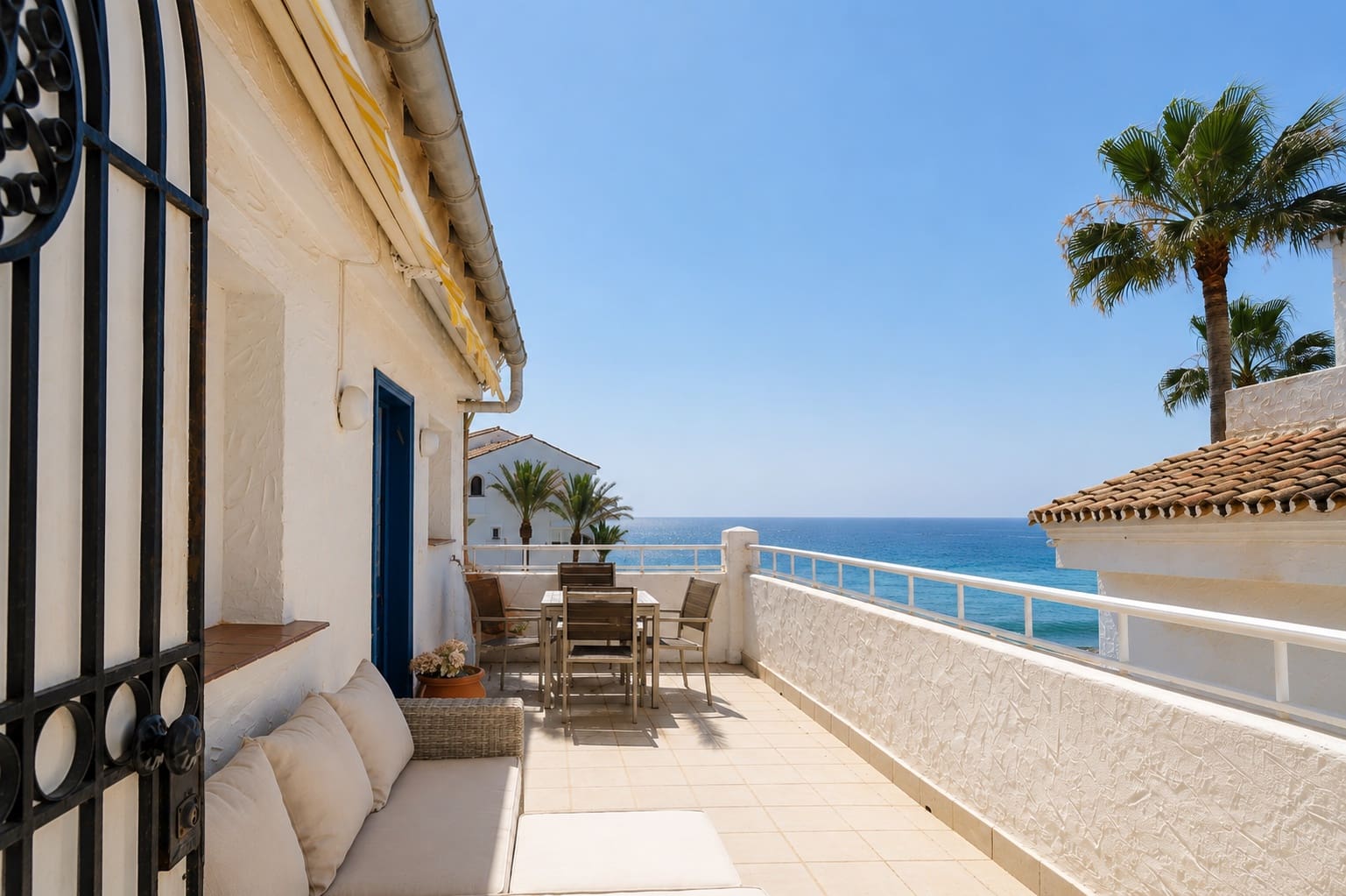 3 bedroom Apartment for sale in Marbella with pool garage - € 775,000 (Ref: 9998559)