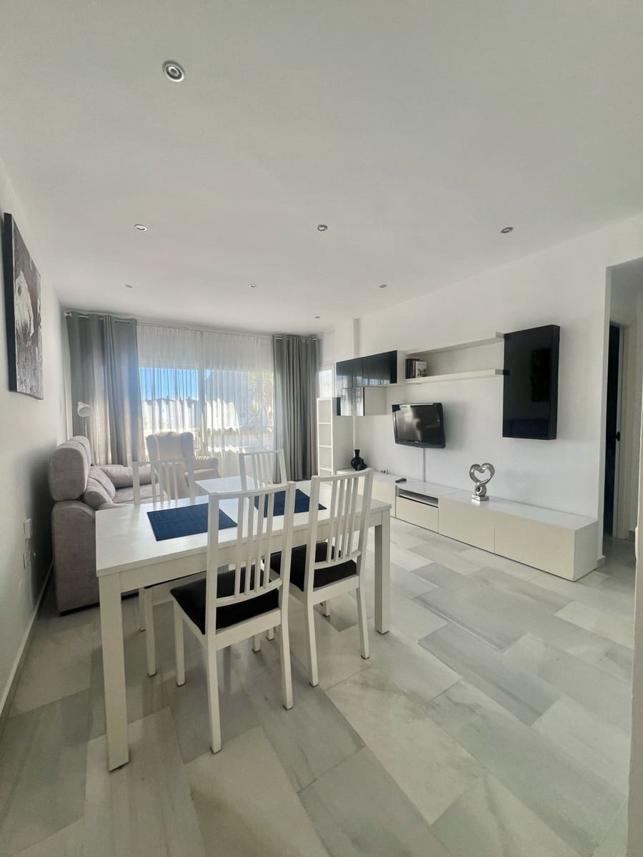2 Zimmer Apartment zu vermieten in Puerto Banus mit Pool Garage - 2.500 € (Ref: 9998560)