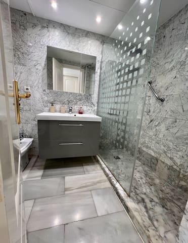 2 Zimmer Apartment zu vermieten in Puerto Banus, Marbella mit Pool Garage - 2.500 € (Ref: 9998560)