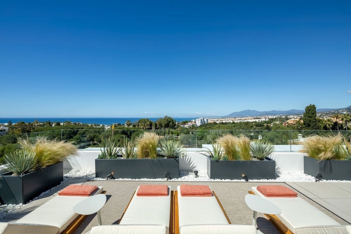 6 sypialnia Willa na sprzedaż w Marbella z garażem - 4 950 000 € (Ref: 9998561)