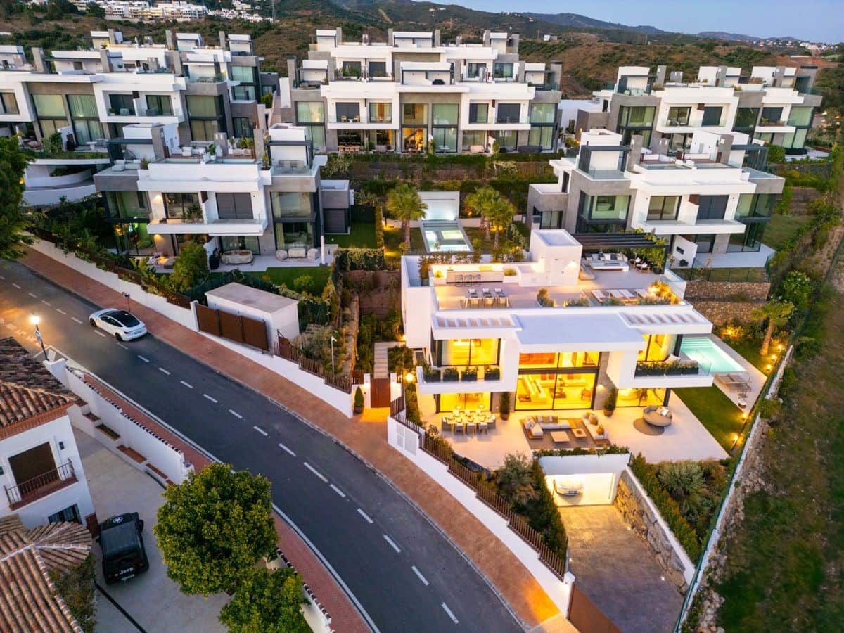 6 sypialnia Willa na sprzedaż w Marbella z garażem - 4 950 000 € (Ref: 9998561)