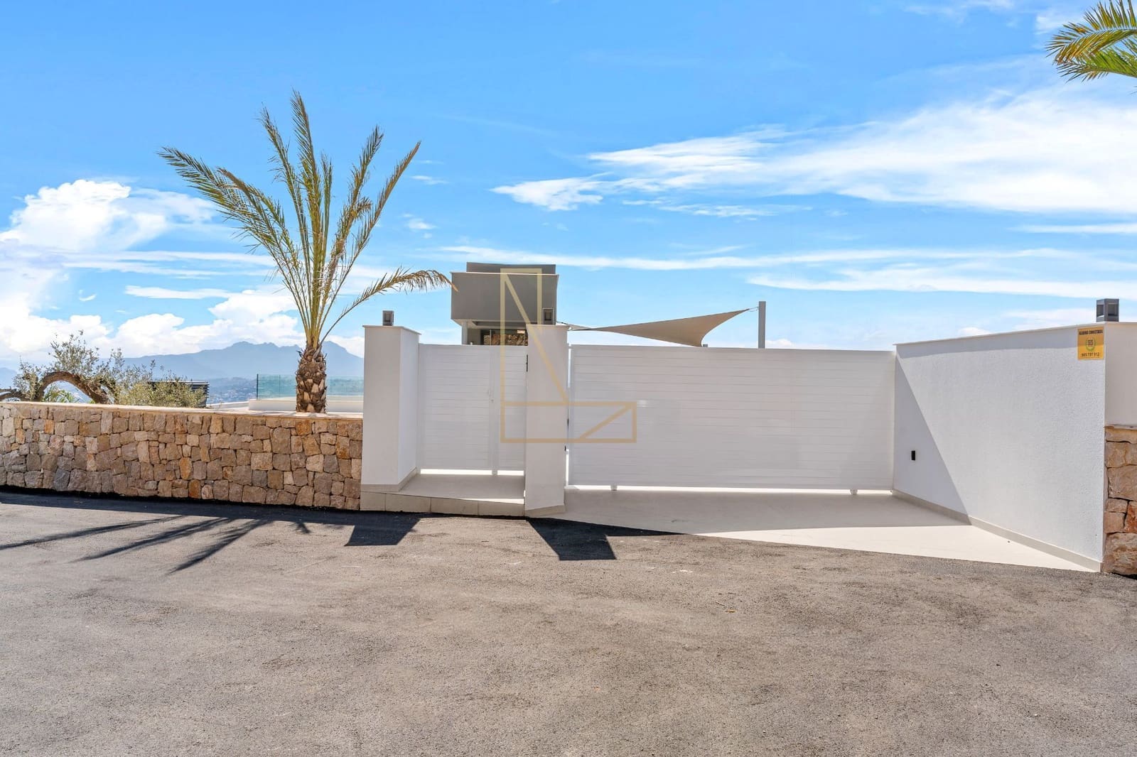 3 bedroom Villa for sale in Cumbre del Sol with pool garage - € 1,600,850 (Ref: 7670614)