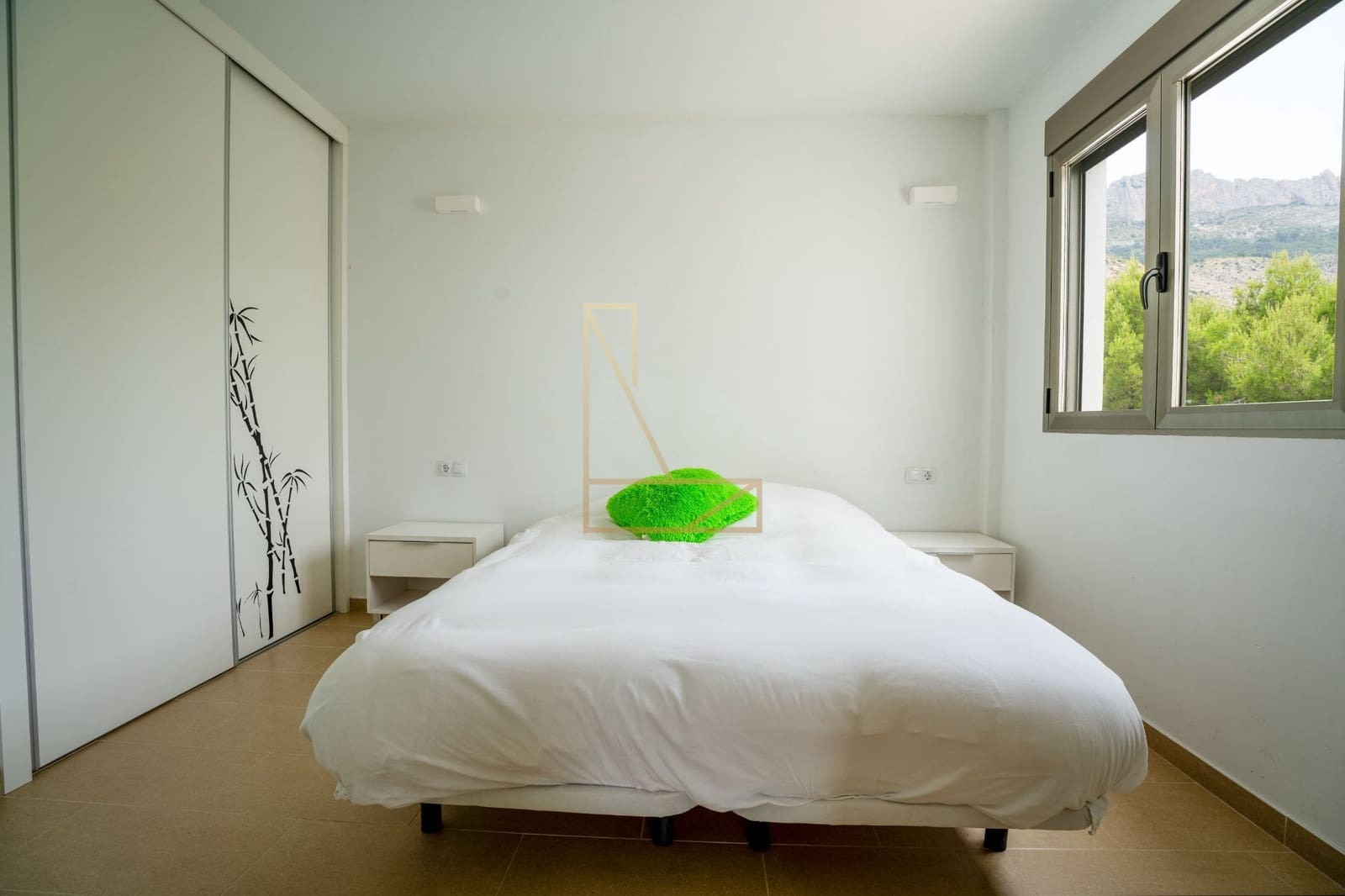 5 bedroom Villa for sale in Altea with pool garage - € 1,100,000 (Ref: 7670623)