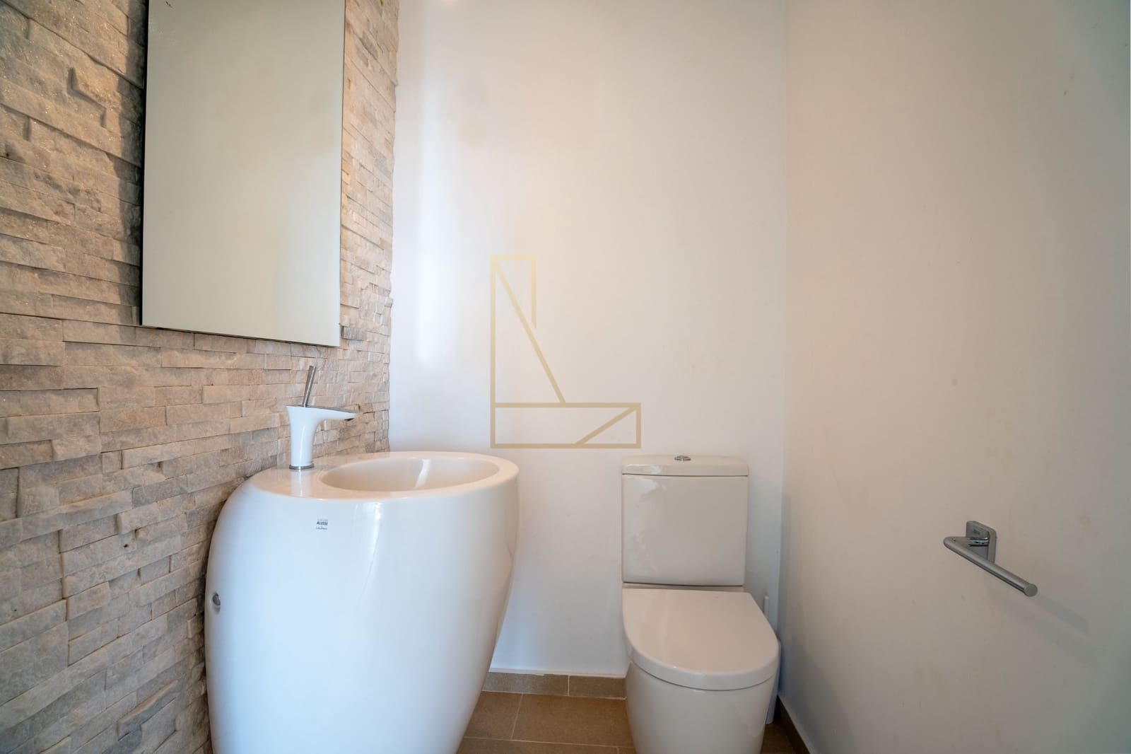 5 bedroom Villa for sale in Altea with pool garage - € 1,100,000 (Ref: 7670623)