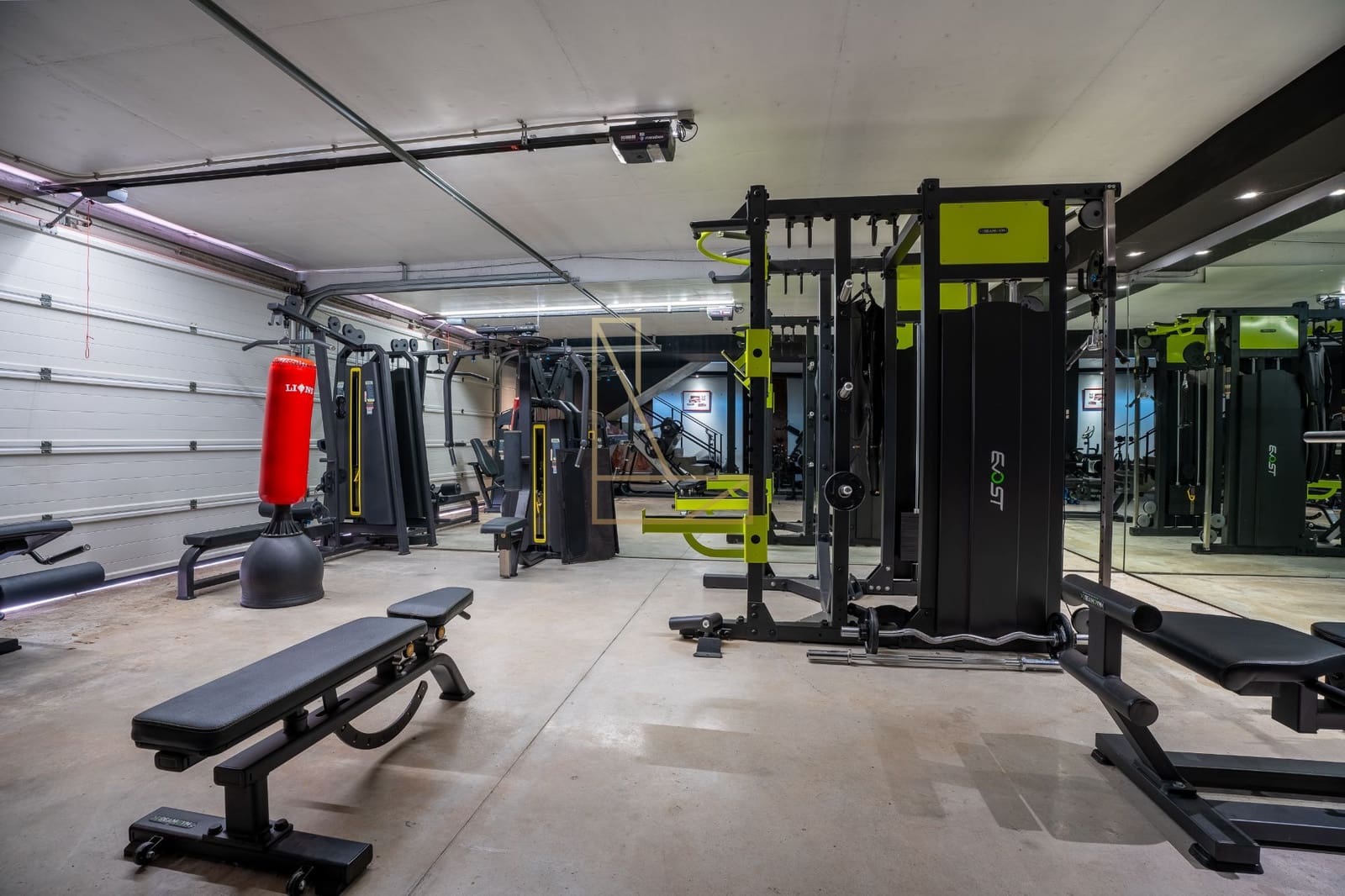 4 soverom Villa til salgs i Benidorm med svømmebasseng garasje - € 4 500 000 (Ref: 7670628)