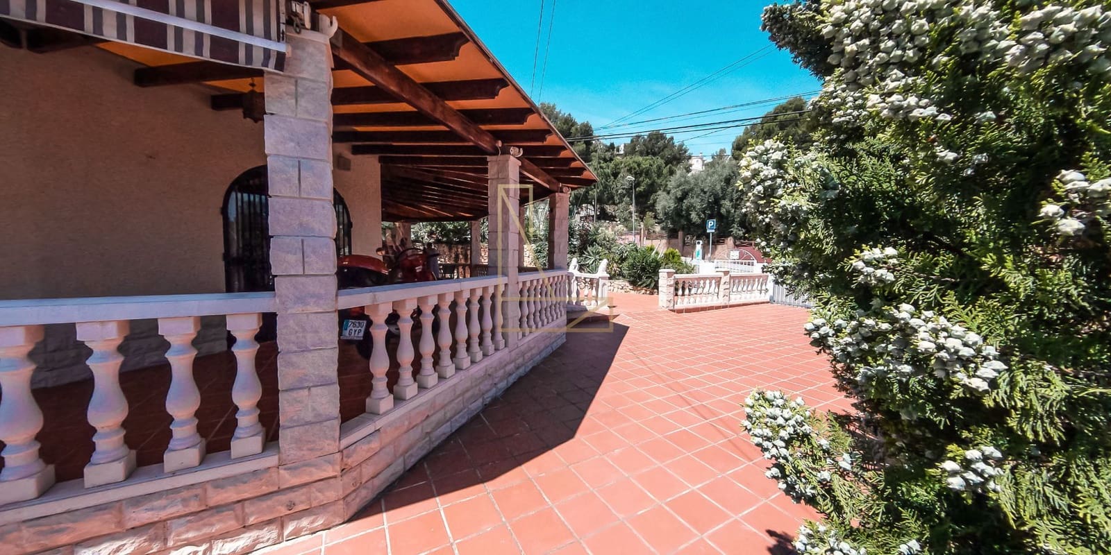 Chalet de 4 habitaciones en La Nucia en venta con garaje - 395.000 € (Ref: 7731829)