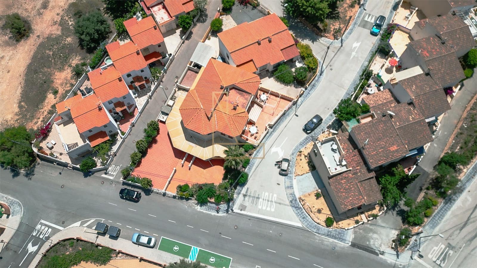 Chalet de 4 habitaciones en La Nucia en venta con garaje - 395.000 € (Ref: 7731829)