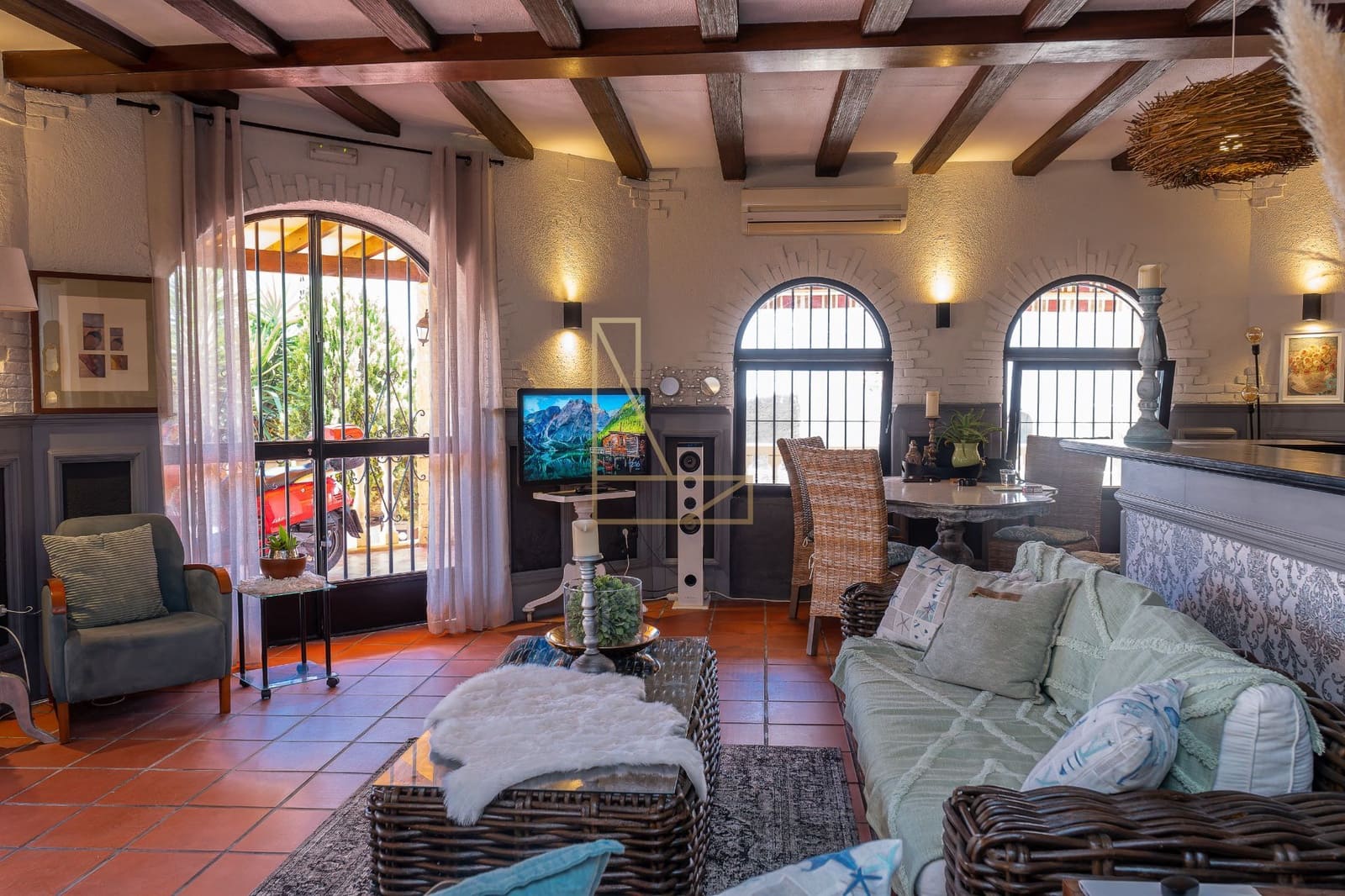 Chalet de 4 habitaciones en La Nucia en venta con garaje - 395.000 € (Ref: 7731829)