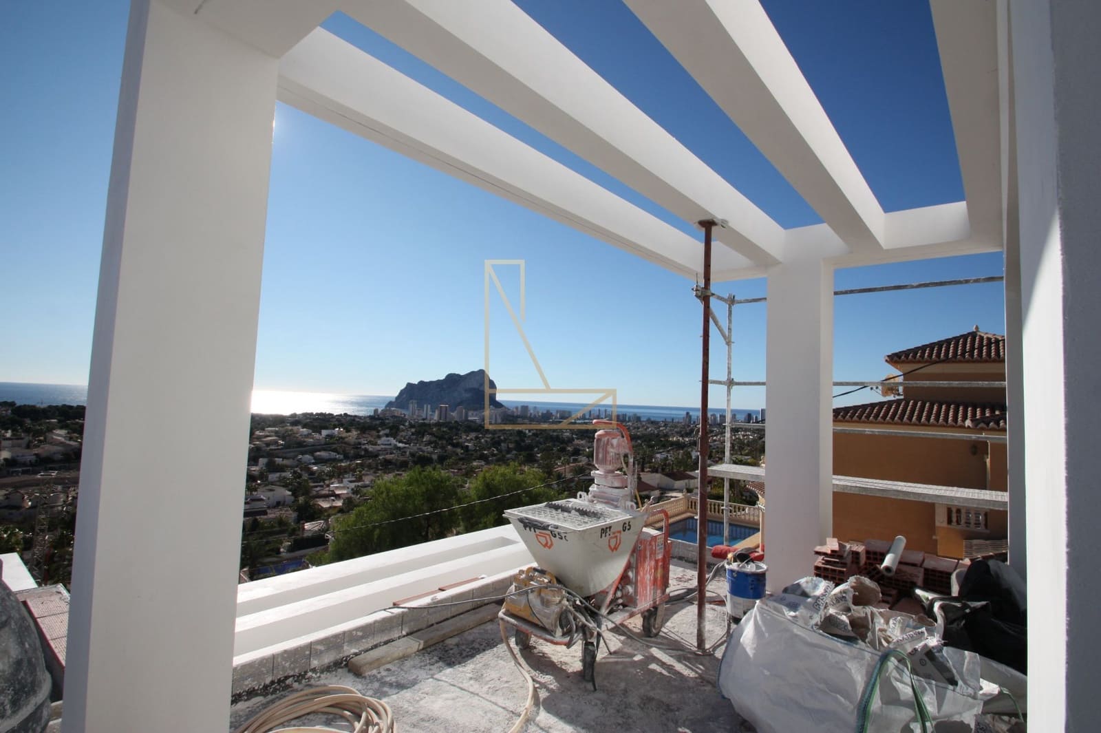 Chalet de 4 habitaciones en Calpe / Calp en venta con piscina garaje - 1.985.000 € (Ref: 8059678)