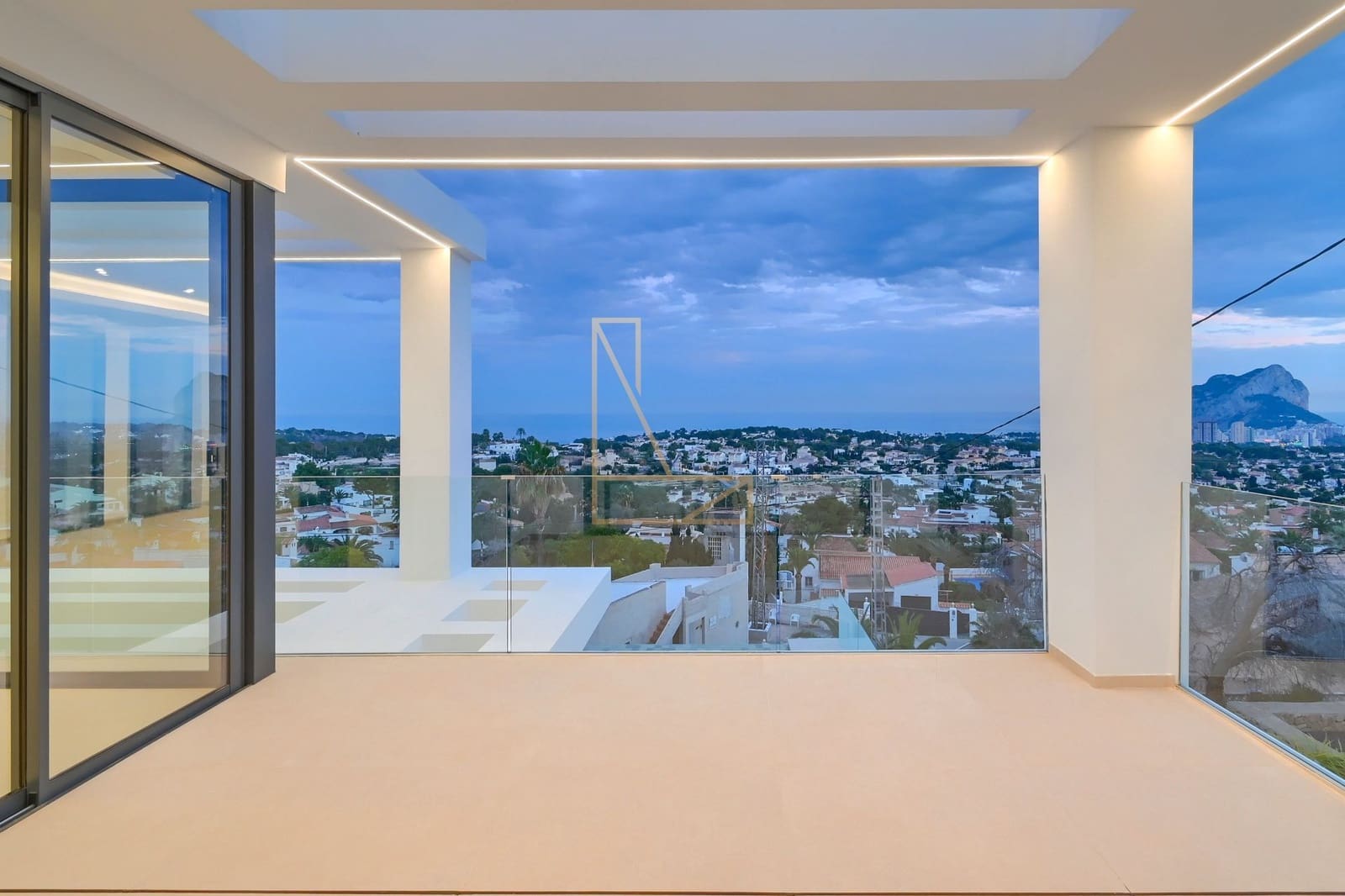 Chalet de 4 habitaciones en Calpe / Calp en venta con piscina garaje - 1.985.000 € (Ref: 8059678)