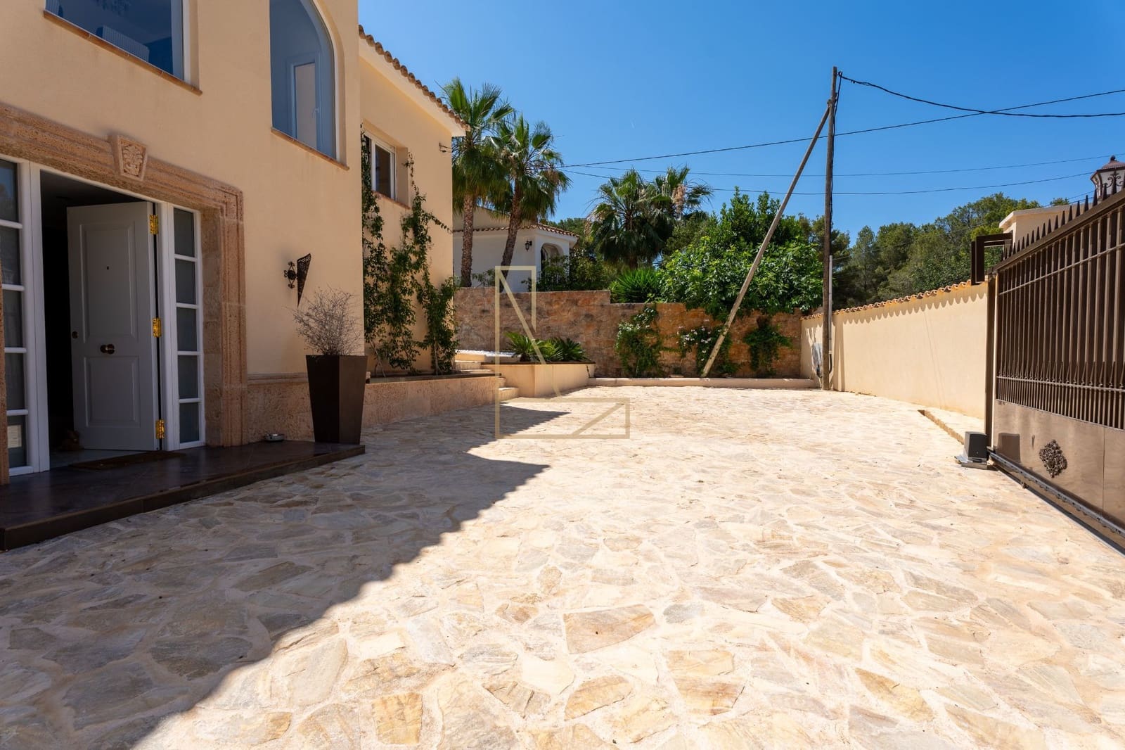 3 slaapkamer Villa te koop in Albir met zwembad garage - € 795.000 (Ref: 8337555)