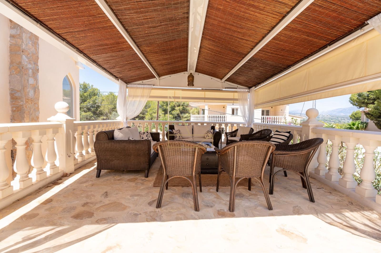 3 slaapkamer Villa te koop in Albir met zwembad garage - € 795.000 (Ref: 8337555)