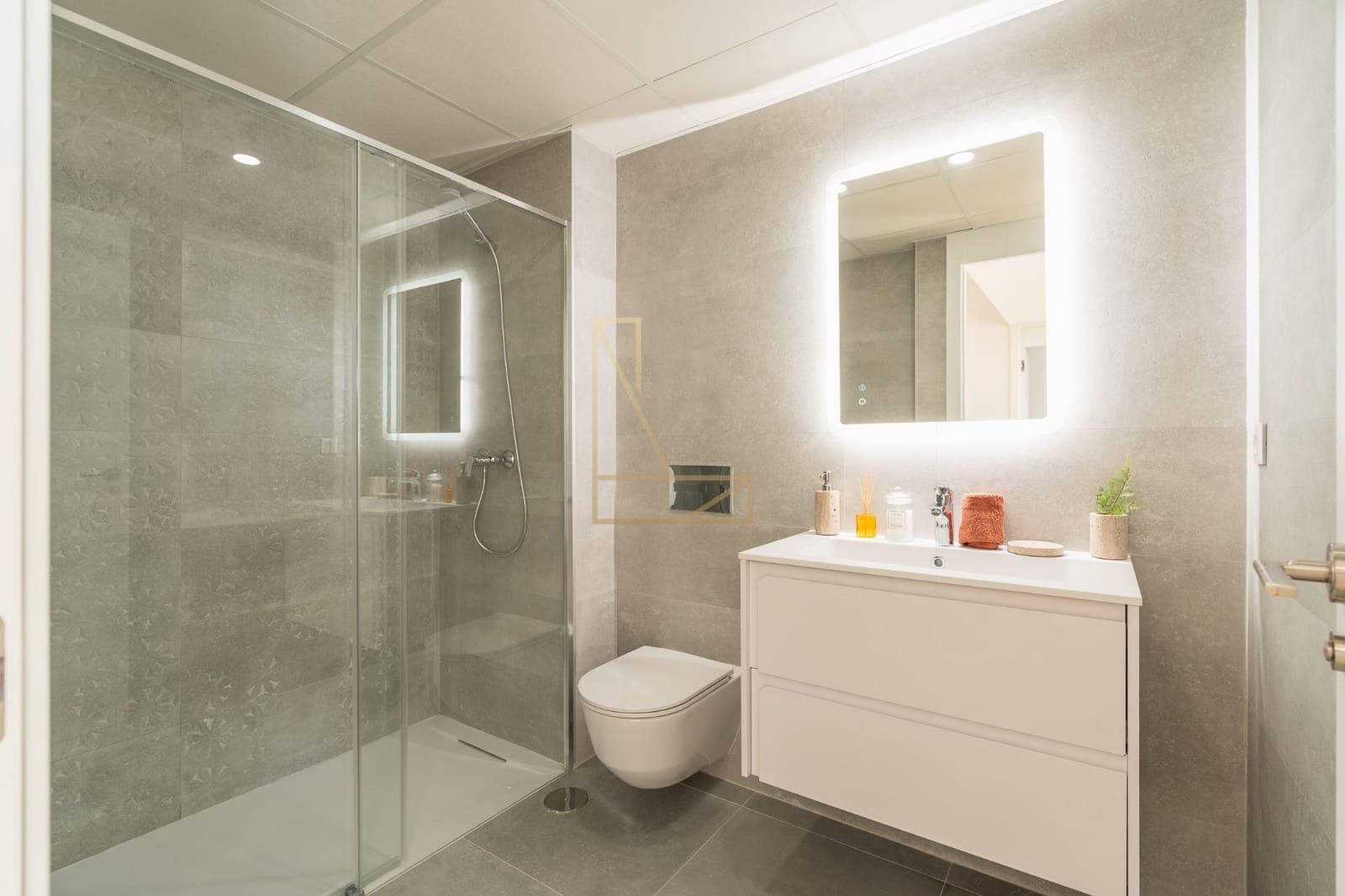 4 soveværelse Semi-Rækkehus til salg i La Nucia med swimmingpool garage - € 427.000 (Ref: 8590314)