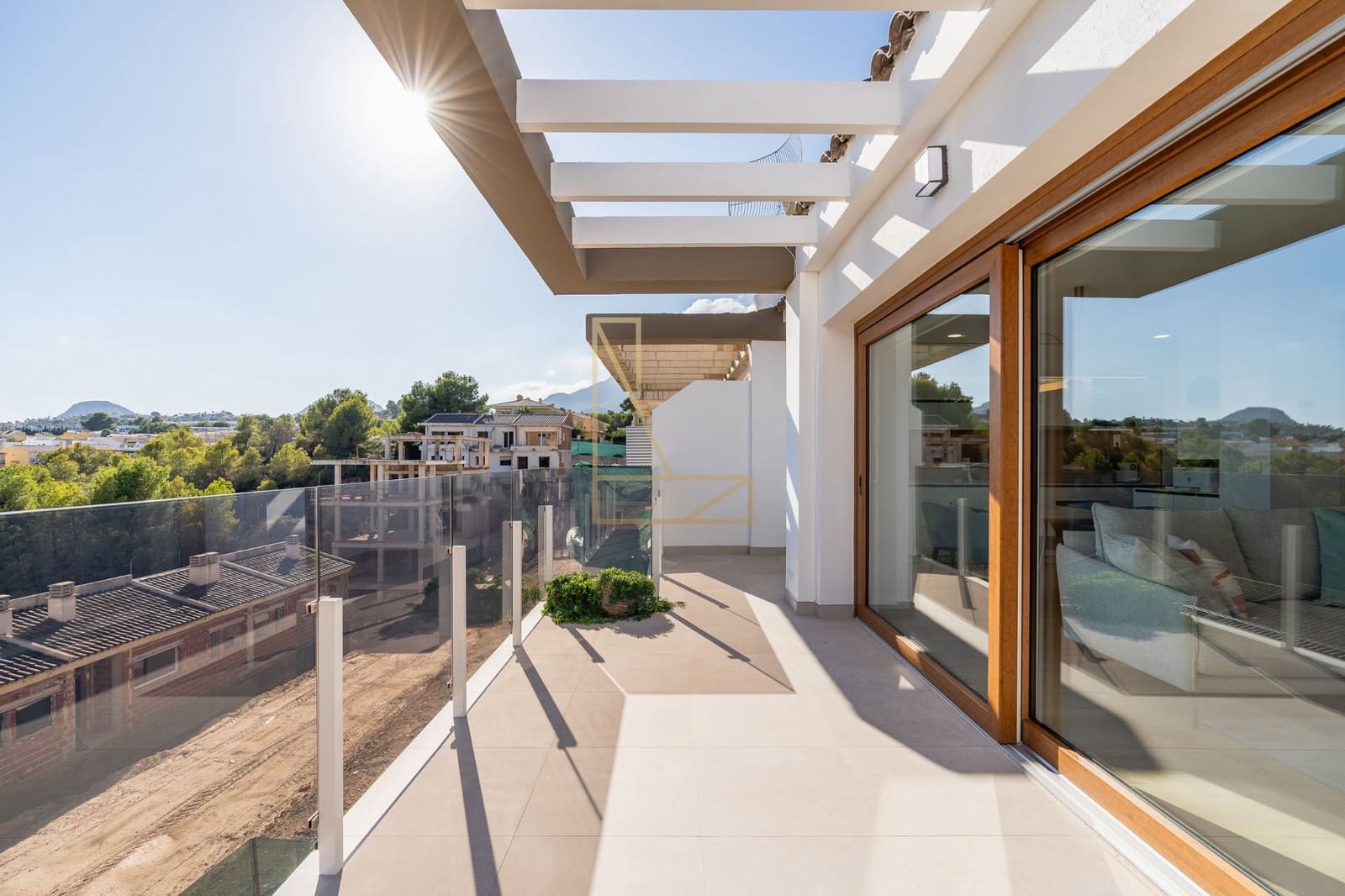 4 soveværelse Semi-Rækkehus til salg i La Nucia med swimmingpool garage - € 427.000 (Ref: 8590314)