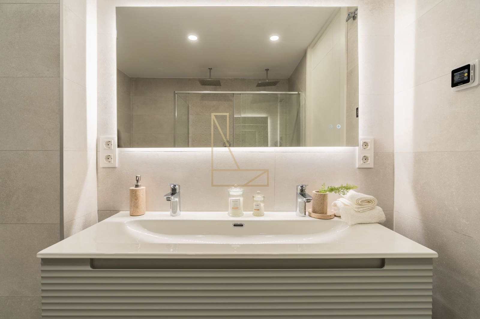 4 soveværelse Semi-Rækkehus til salg i La Nucia med swimmingpool garage - € 427.000 (Ref: 8590314)