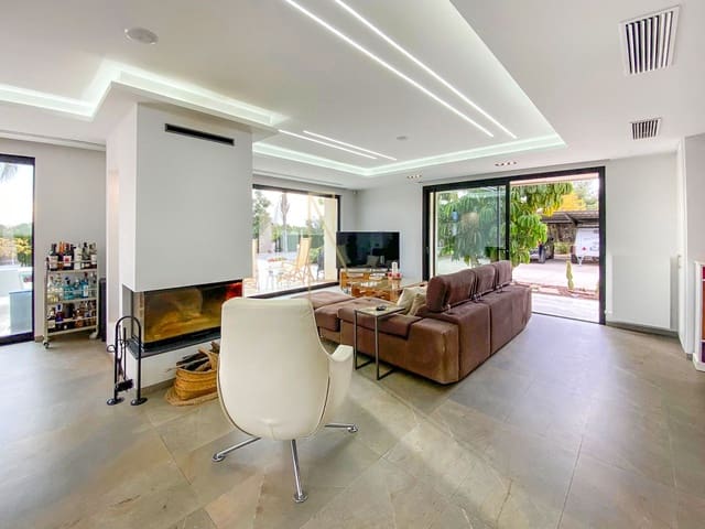 3 soverom Villa til salgs i Polop med svømmebasseng garasje - € 845 000 (Ref: 8601244)