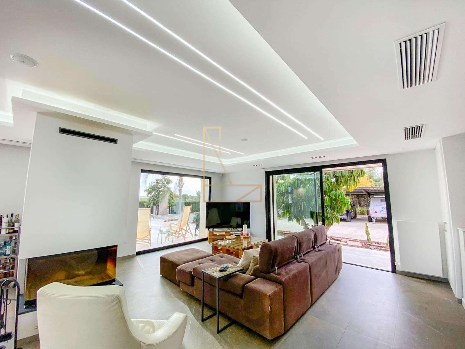 3 bedroom Villa for sale in Polop with pool garage - € 845,000 (Ref: 8601244)