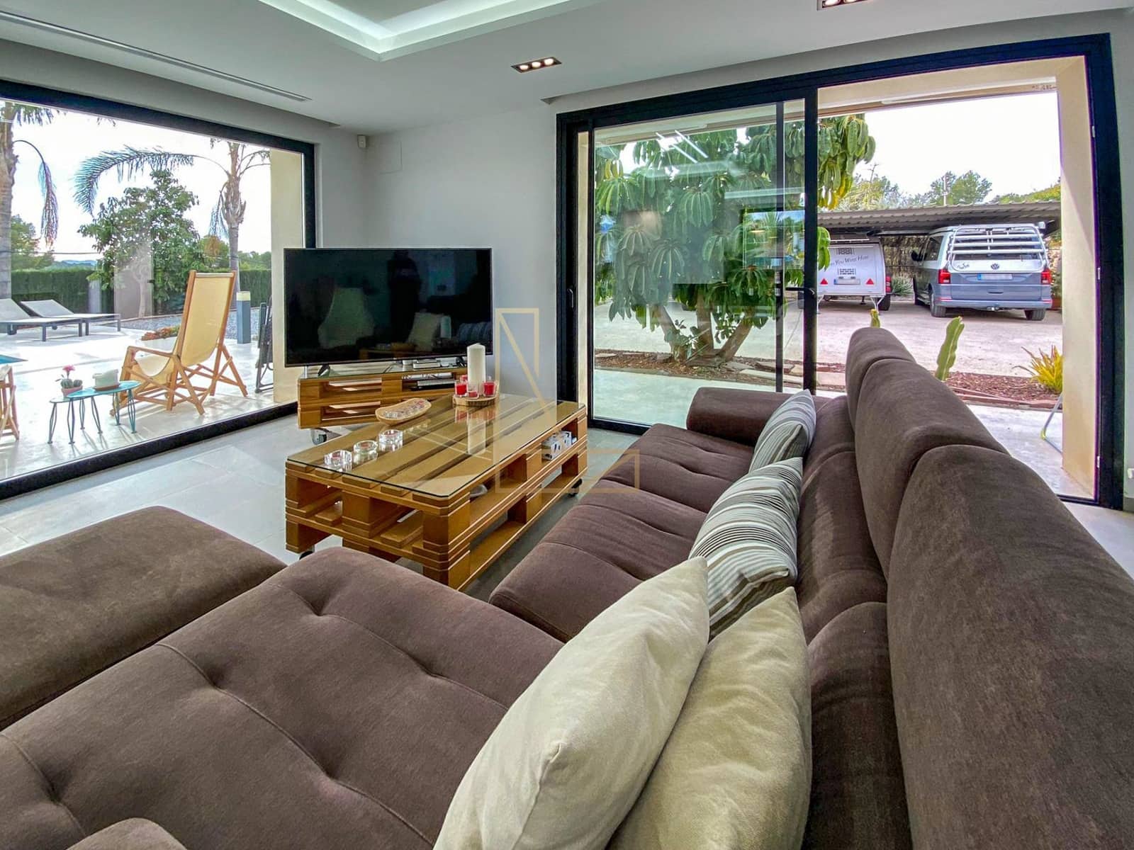 3 bedroom Villa for sale in Polop with pool garage - € 845,000 (Ref: 8601244)