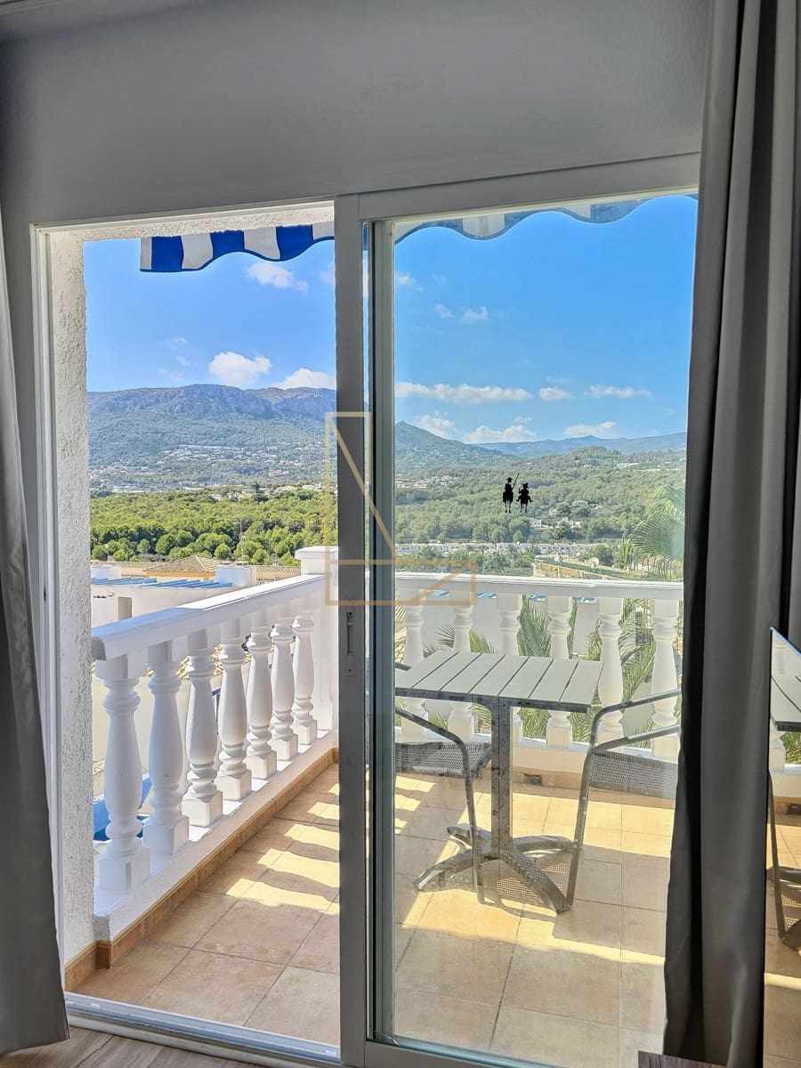 3 soveværelse Byhus til salg i Calpe / Calp med swimmingpool garage - € 350.000 (Ref: 8638240)