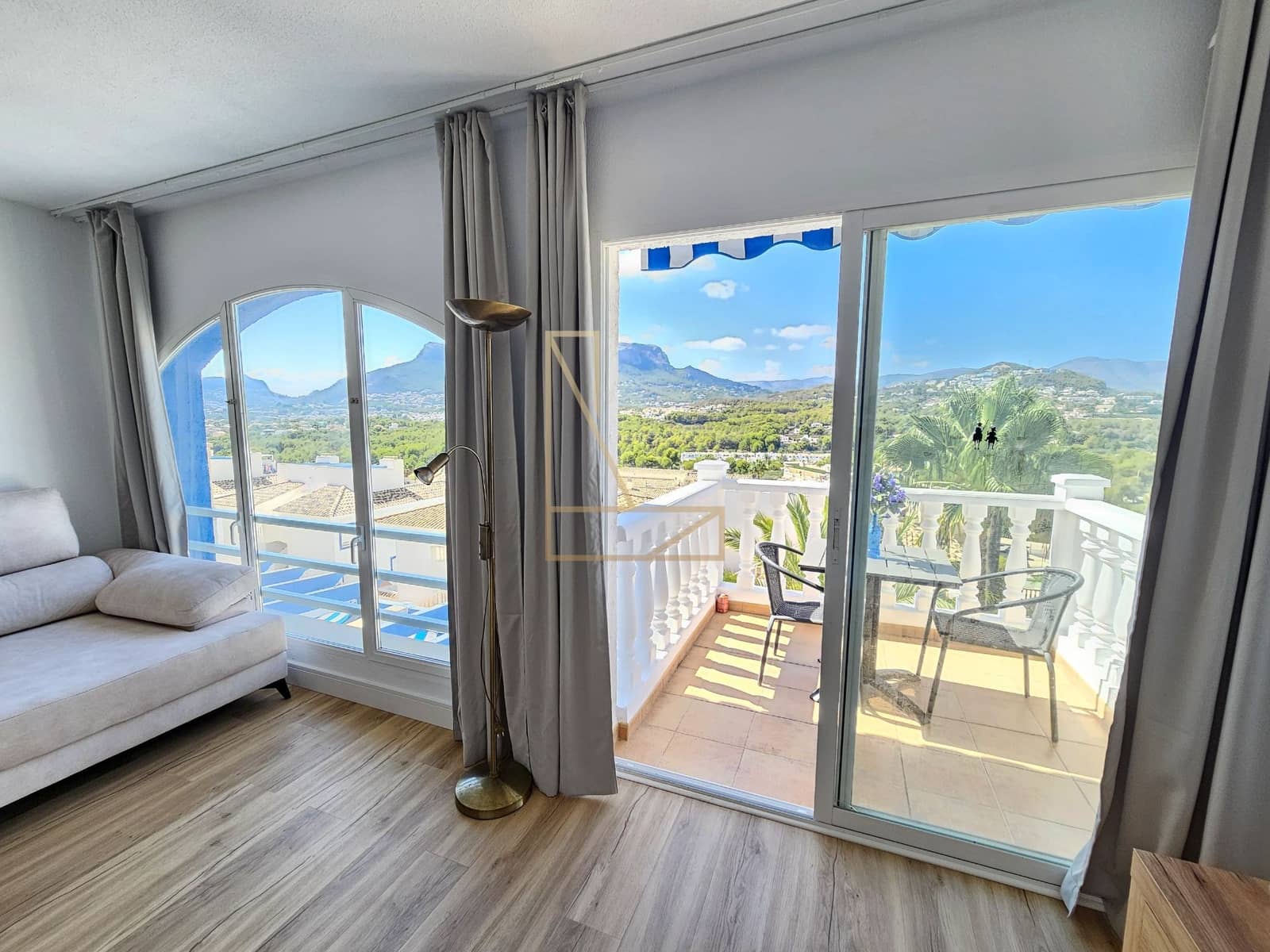 3 soveværelse Byhus til salg i Calpe / Calp med swimmingpool garage - € 350.000 (Ref: 8638240)