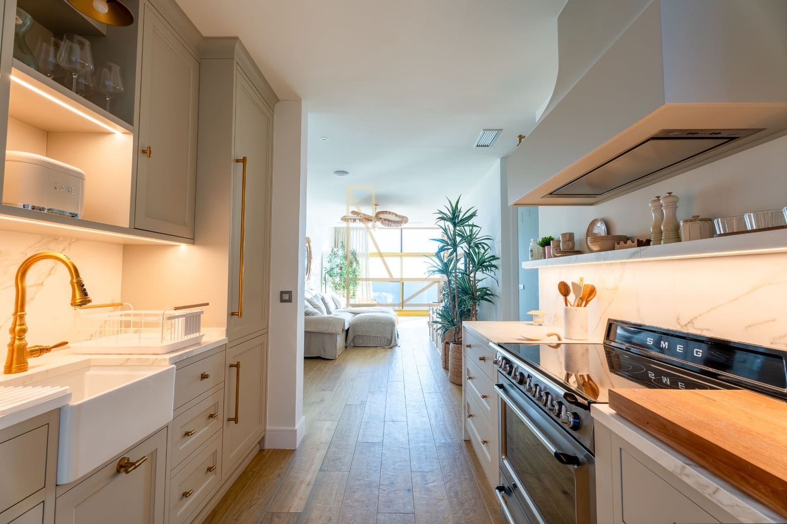 2 soverom Leilighet til salgs i Benidorm med svømmebasseng garasje - € 790 000 (Ref: 8687356)