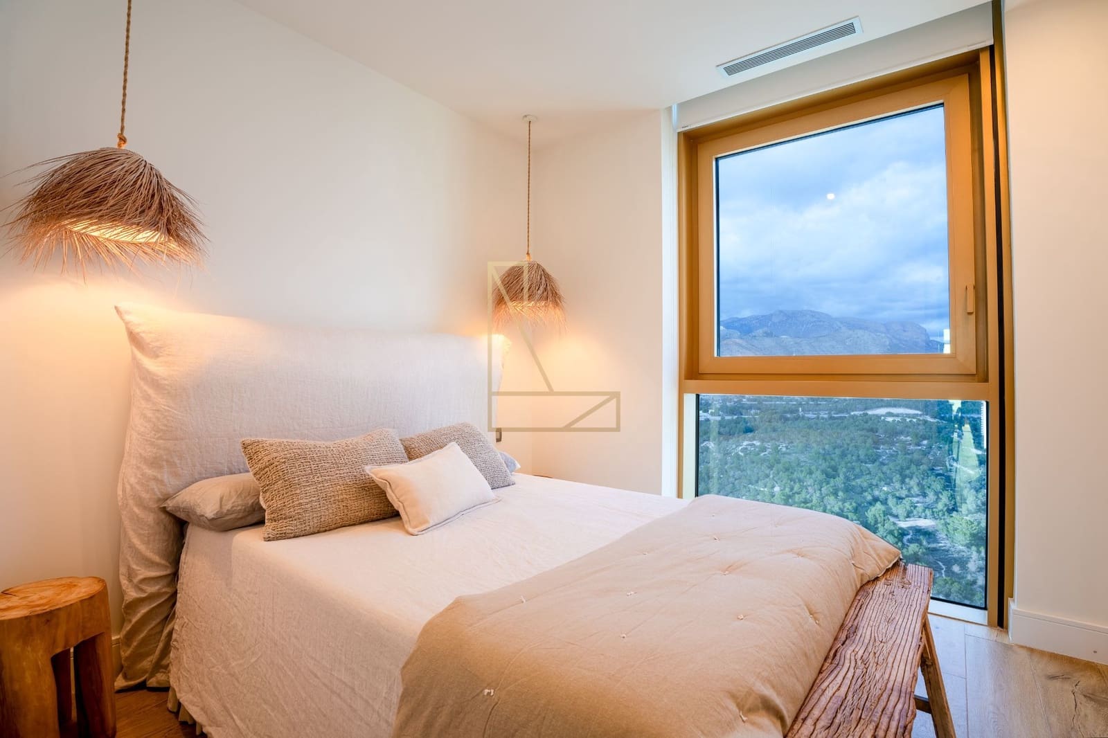 2 soverom Leilighet til salgs i Benidorm med svømmebasseng garasje - € 790 000 (Ref: 8687356)