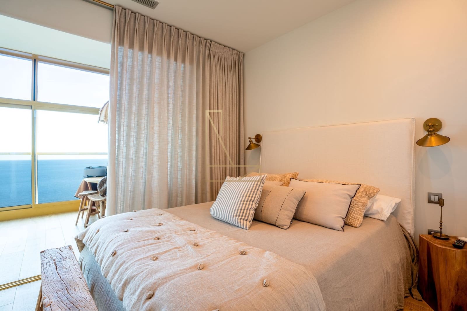 2 soverom Leilighet til salgs i Benidorm med svømmebasseng garasje - € 790 000 (Ref: 8687356)