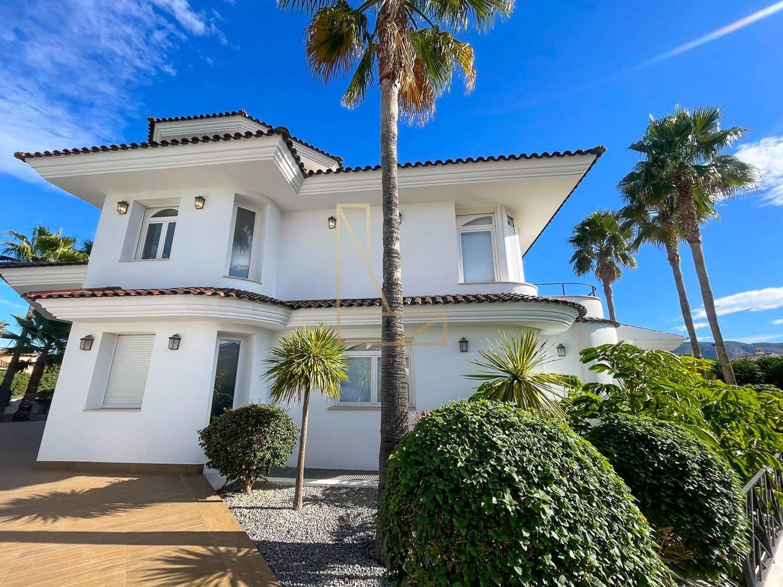 5 slaapkamer Villa te koop in Alfaz del Pi / L'Alfas del Pi met zwembad garage - € 1.600.000 (Ref: 8687358)