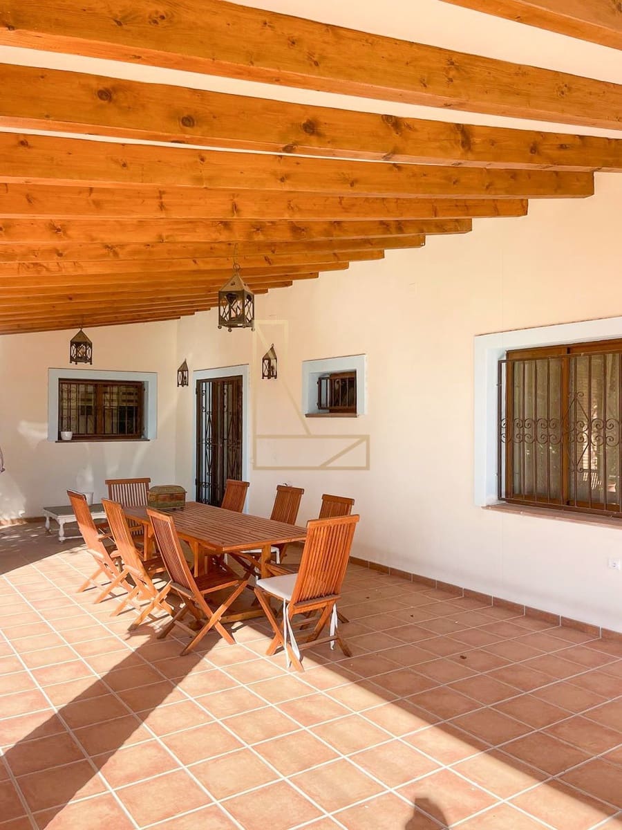 4 soverom Villa til salgs i Alfaz del Pi / L'Alfas del Pi med svømmebasseng garasje - € 796 000 (Ref: 8687359)