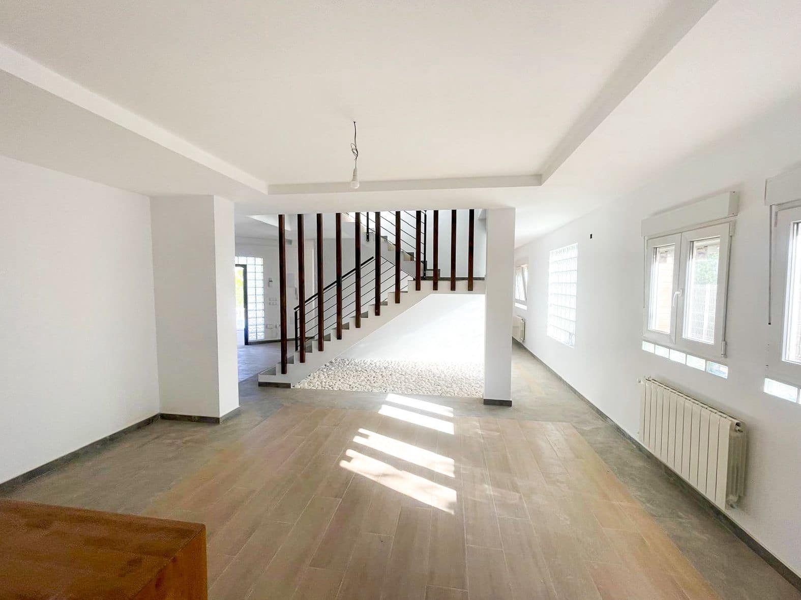 4 makuuhuone Huvila myytävänä paikassa La Nucia mukana uima-altaan 
autotalli - 750 000 € (Ref: 8689261)