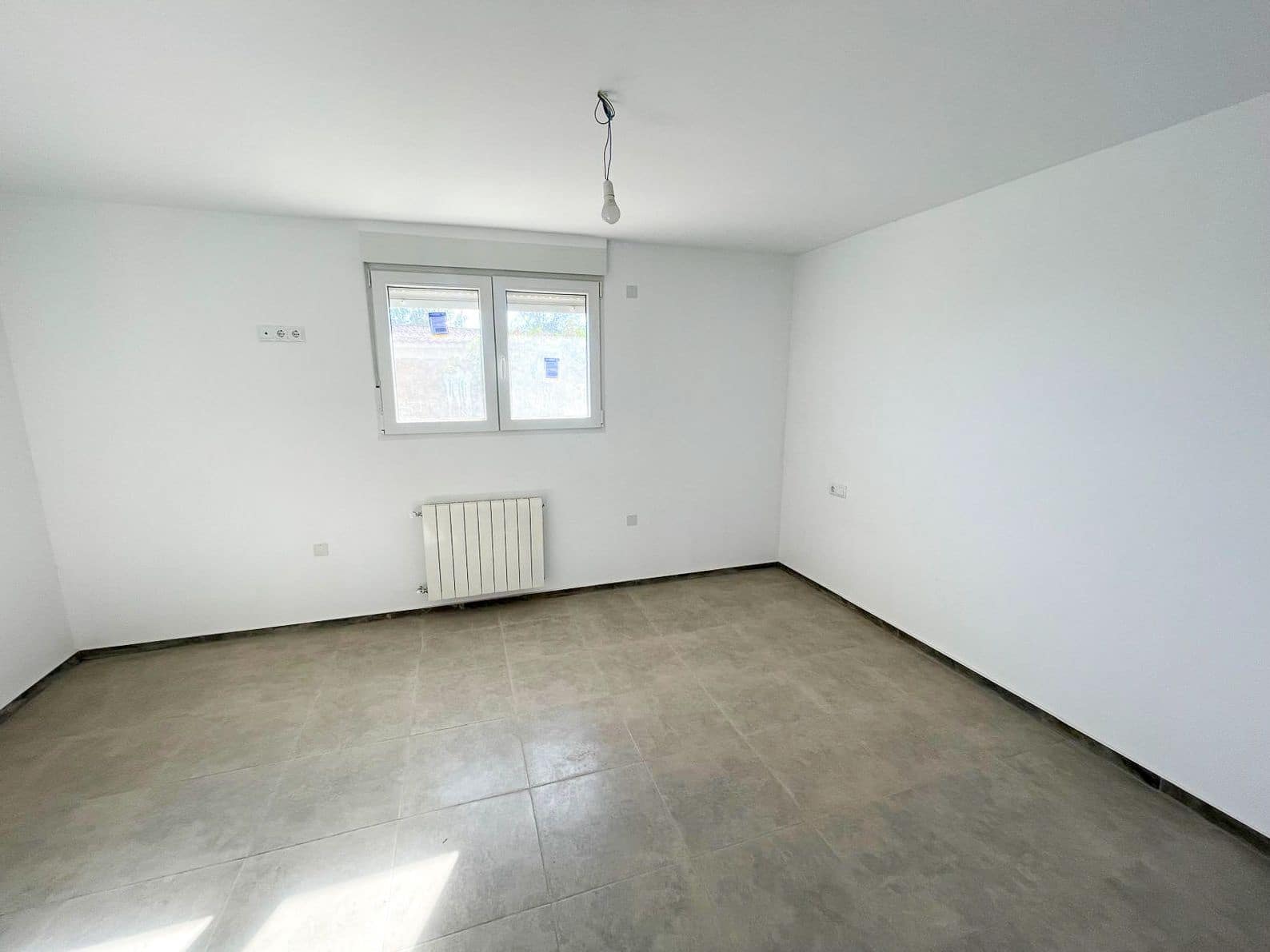 4 makuuhuone Huvila myytävänä paikassa La Nucia mukana uima-altaan 
autotalli - 750 000 € (Ref: 8689261)