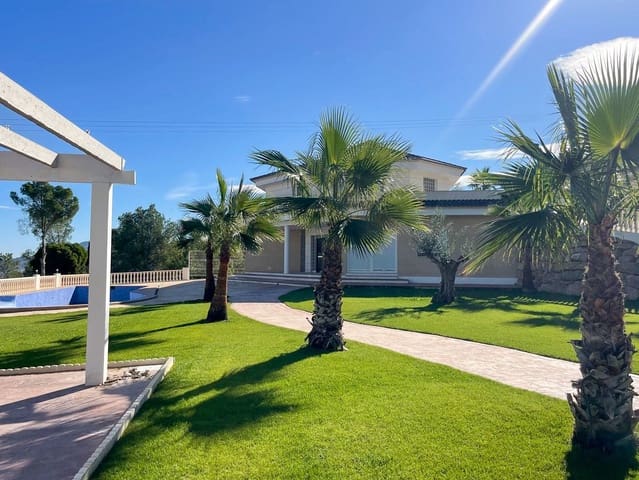 4 makuuhuone Huvila myytävänä paikassa La Nucia mukana uima-altaan 
autotalli - 750 000 € (Ref: 8689261)