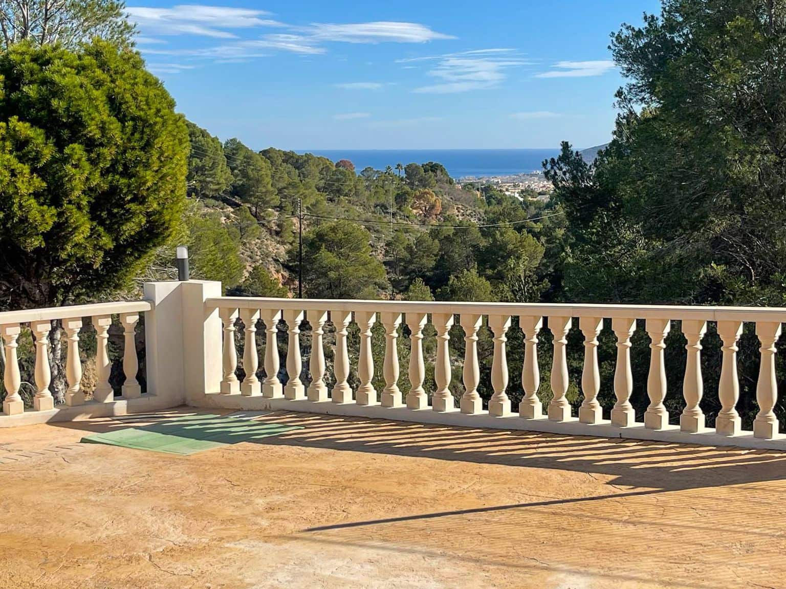 4 makuuhuone Huvila myytävänä paikassa La Nucia mukana uima-altaan 
autotalli - 750 000 € (Ref: 8689261)