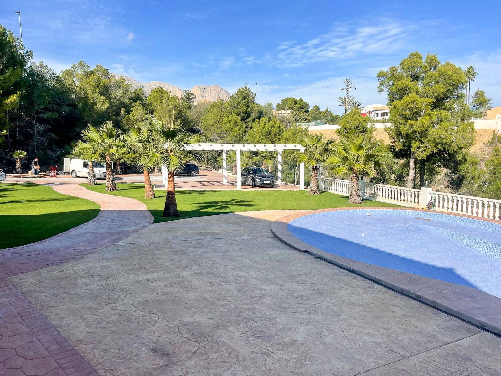 4 makuuhuone Huvila myytävänä paikassa La Nucia mukana uima-altaan 
autotalli - 750 000 € (Ref: 8689261)