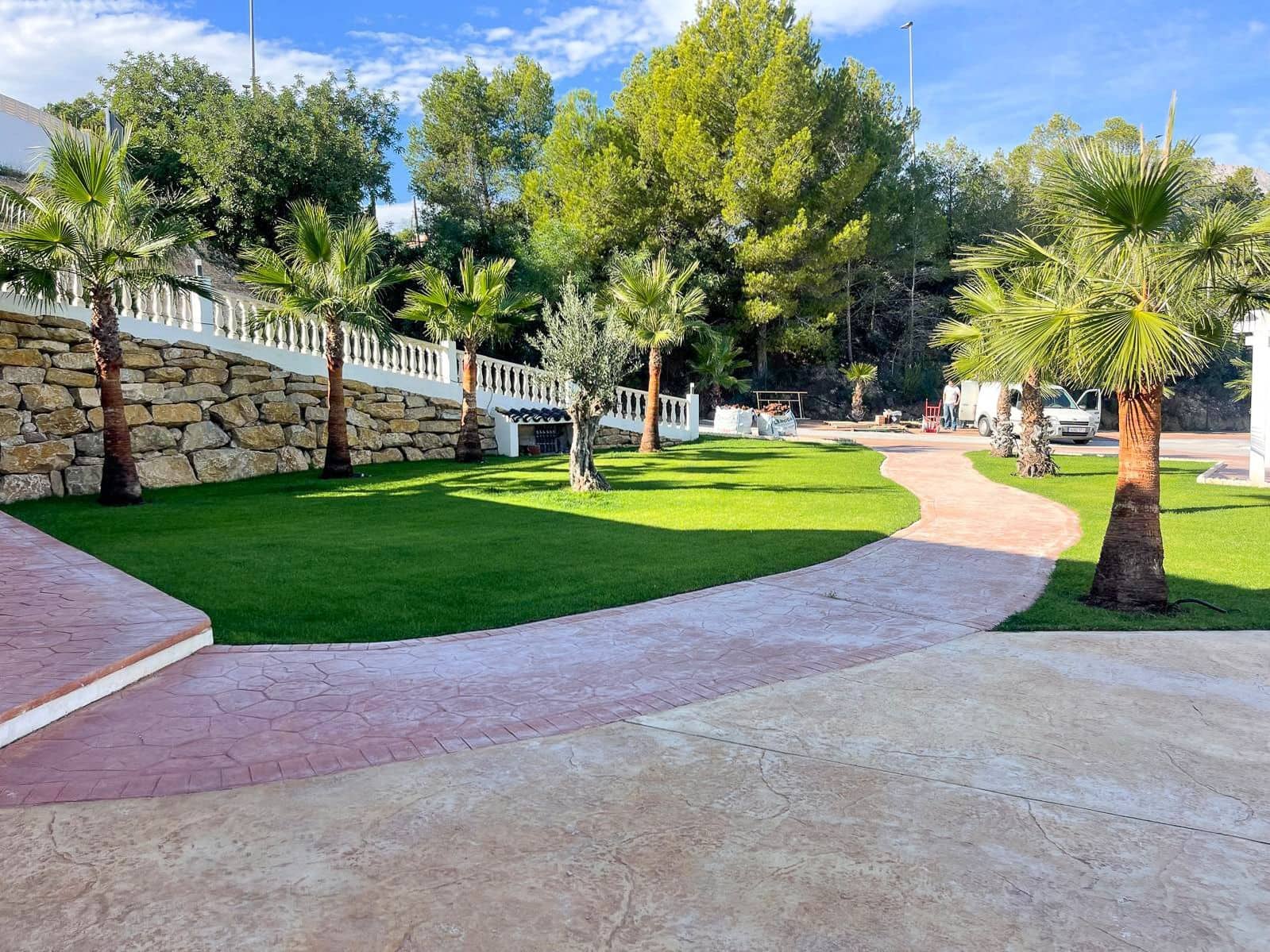 4 makuuhuone Huvila myytävänä paikassa La Nucia mukana uima-altaan 
autotalli - 750 000 € (Ref: 8689261)