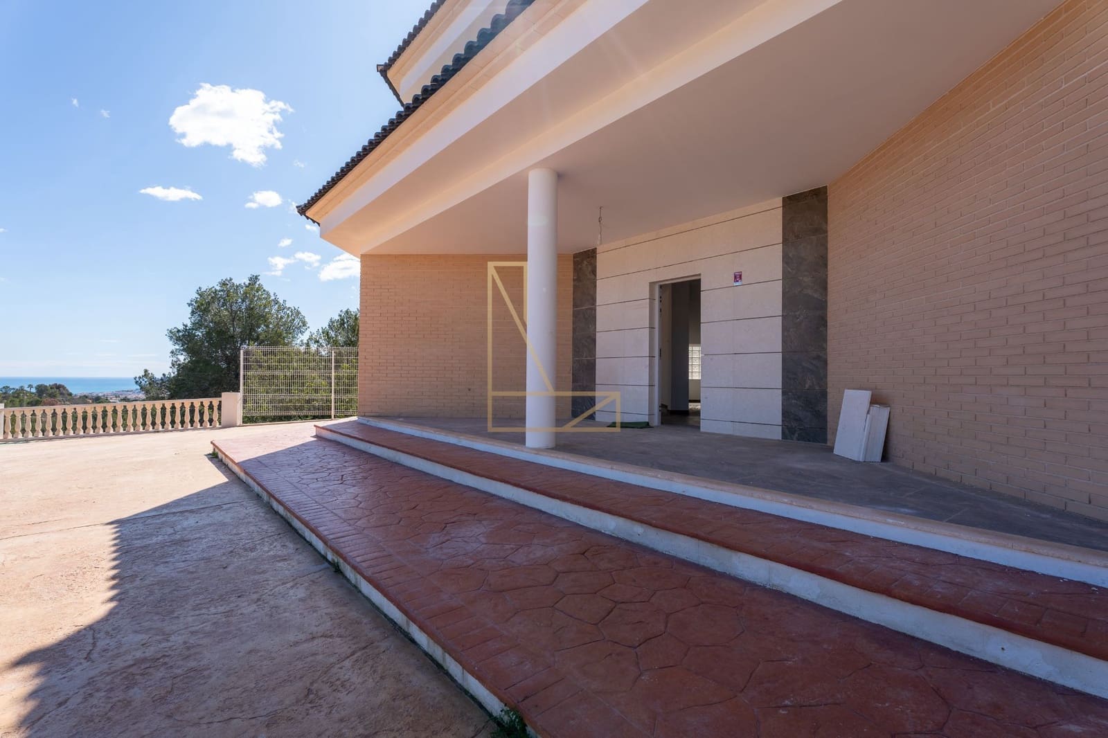 4 makuuhuone Huvila myytävänä paikassa La Nucia mukana uima-altaan 
autotalli - 750 000 € (Ref: 8689261)