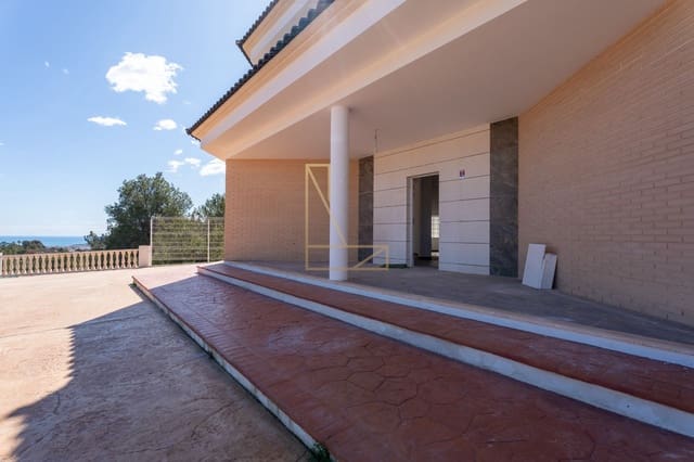 4 makuuhuone Huvila myytävänä paikassa La Nucia mukana uima-altaan 
autotalli - 750 000 € (Ref: 8689261)