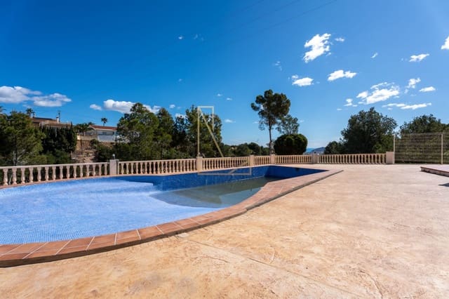 4 makuuhuone Huvila myytävänä paikassa La Nucia mukana uima-altaan 
autotalli - 750 000 € (Ref: 8689261)