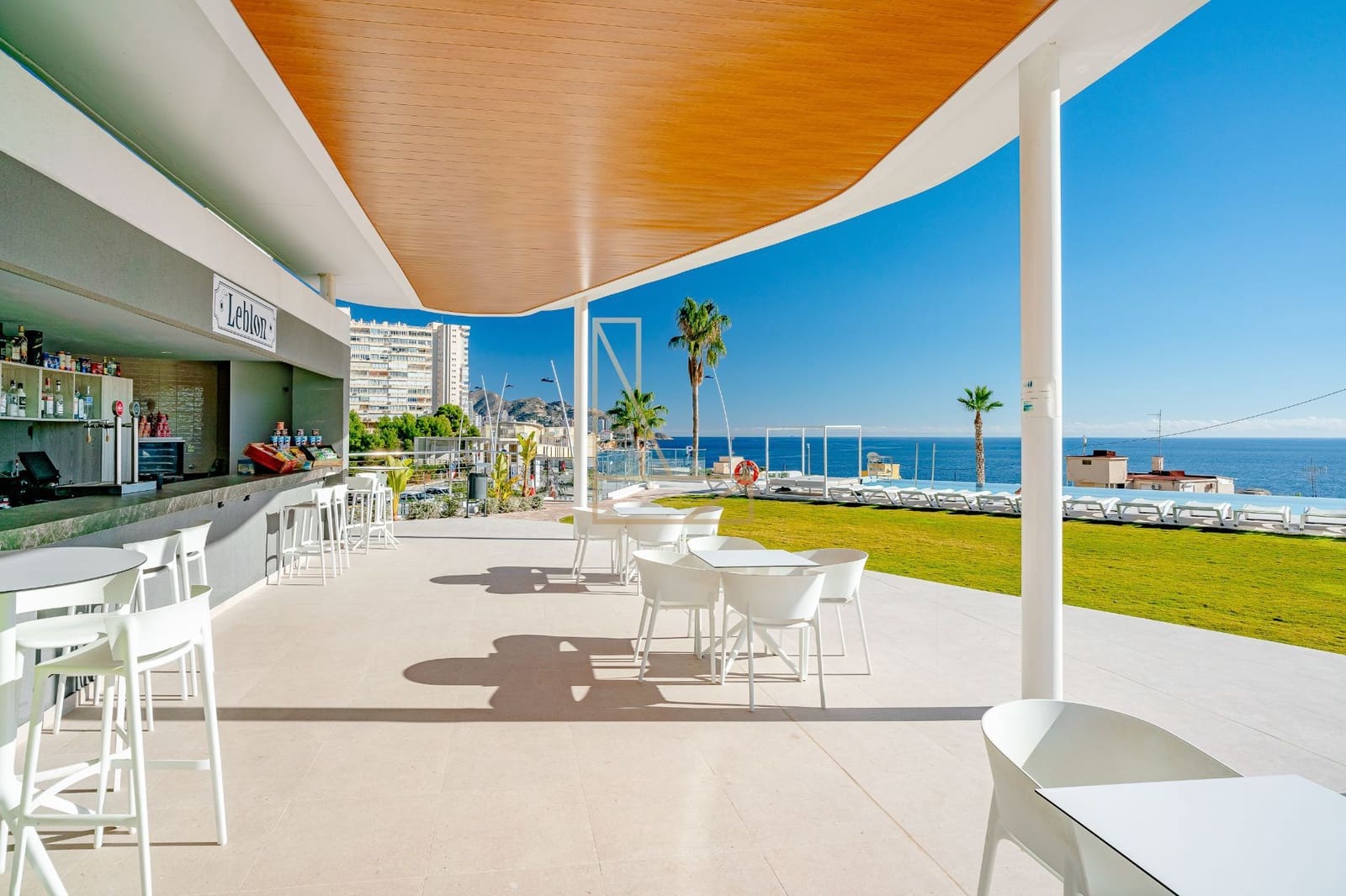 2 slaapkamer Appartement te koop in Benidorm met zwembad garage - € 1.550.000 (Ref: 8747252)