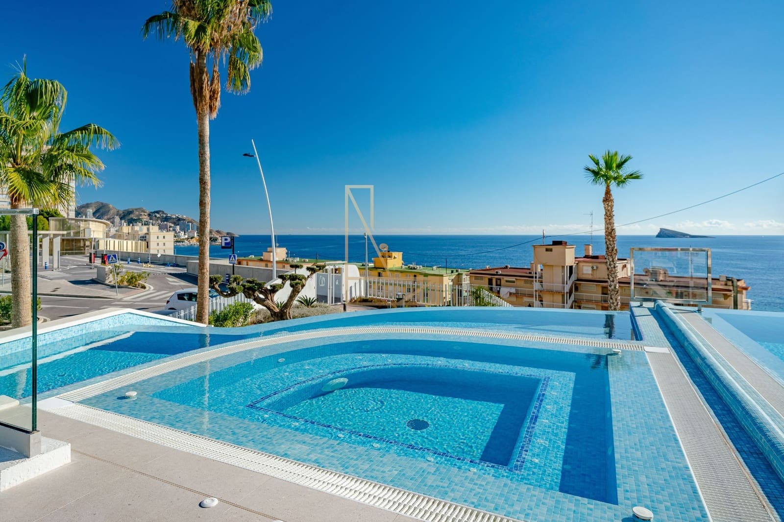 2 slaapkamer Appartement te koop in Benidorm met zwembad garage - € 1.550.000 (Ref: 8747252)