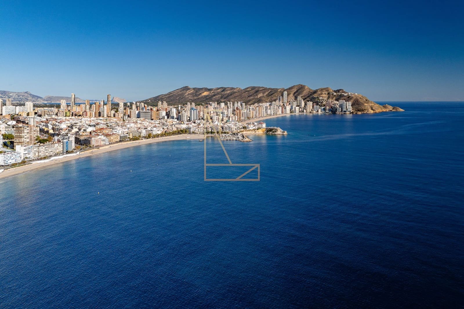 2 slaapkamer Appartement te koop in Benidorm met zwembad garage - € 1.550.000 (Ref: 8747252)