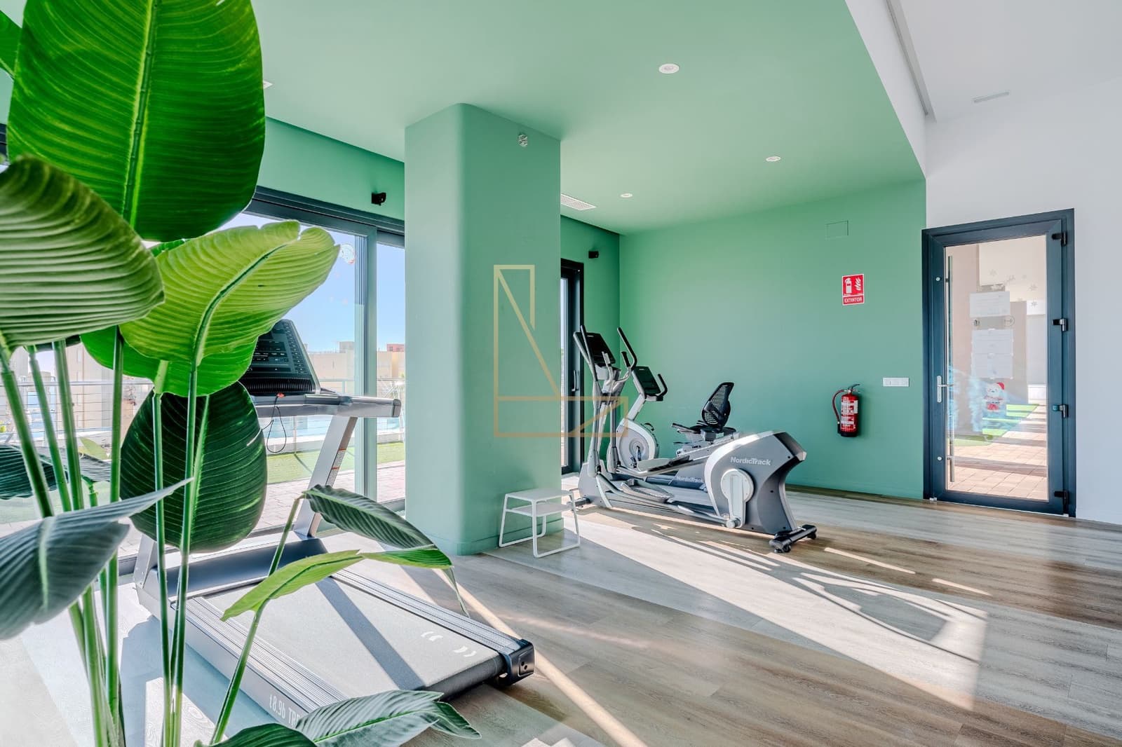 2 slaapkamer Appartement te koop in Benidorm met zwembad garage - € 1.550.000 (Ref: 8747252)